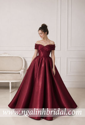 WINE GLOSSY GOWN.